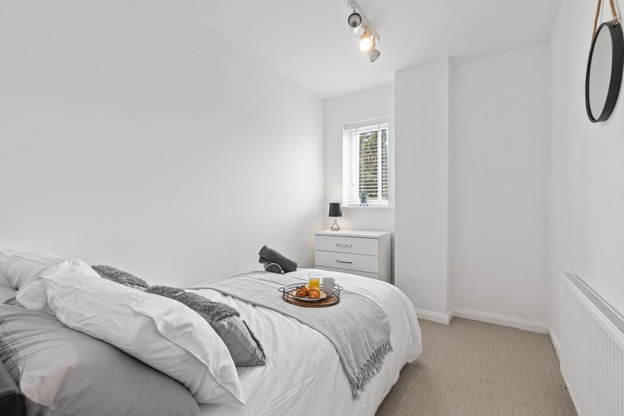 Nuneaton - Ideal 3 Bedroom, Wi-Fi Parking, Sleeps 6 - Jrr Stays Экстерьер фото