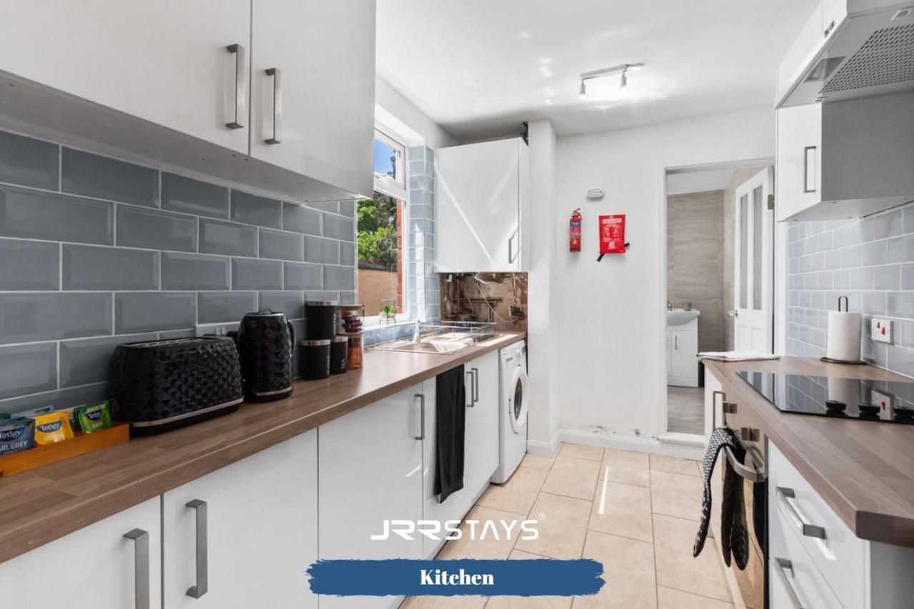 Nuneaton - Ideal 3 Bedroom, Wi-Fi Parking, Sleeps 6 - Jrr Stays Экстерьер фото