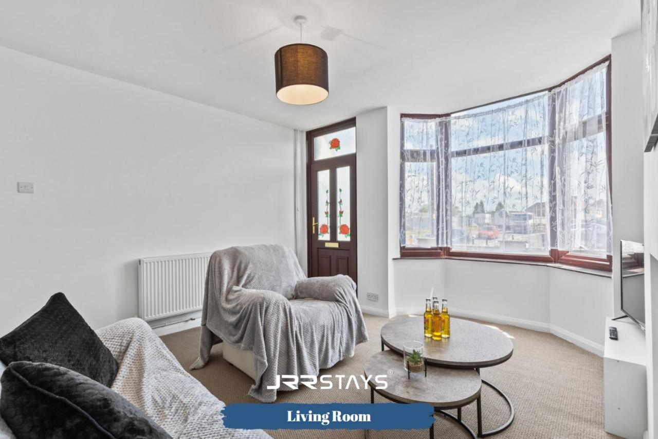 Nuneaton - Ideal 3 Bedroom, Wi-Fi Parking, Sleeps 6 - Jrr Stays Экстерьер фото