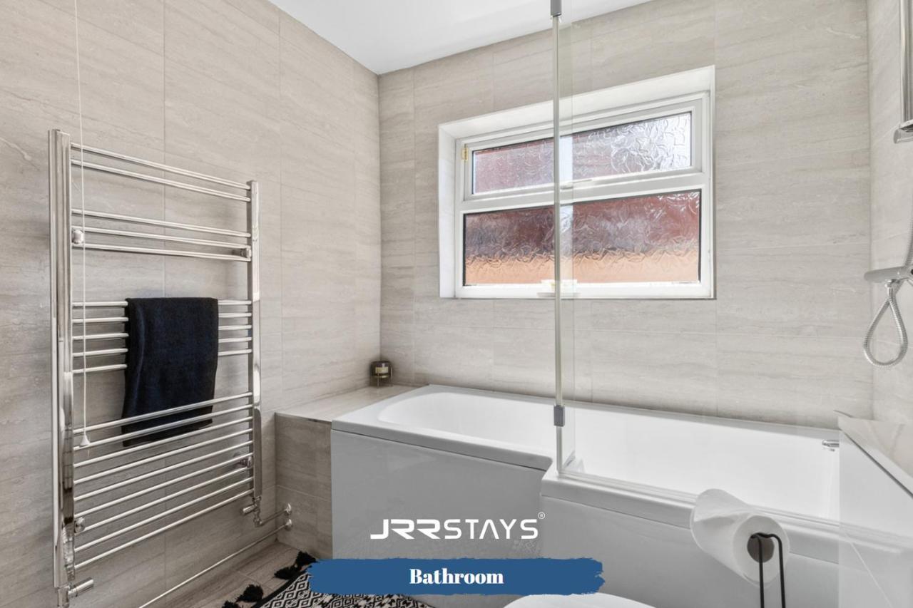 Nuneaton - Ideal 3 Bedroom, Wi-Fi Parking, Sleeps 6 - Jrr Stays Экстерьер фото