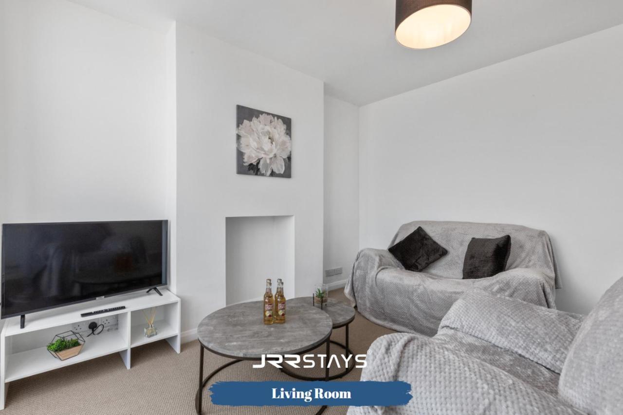 Nuneaton - Ideal 3 Bedroom, Wi-Fi Parking, Sleeps 6 - Jrr Stays Экстерьер фото